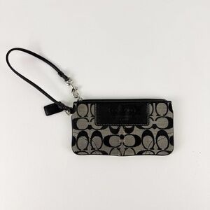 Vintage Coach Signature Canvas & Leather Wristlet – Black/Grey Y2K Pouch